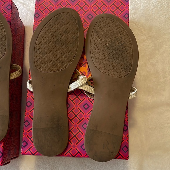 Sold Tory Burch 2 pairs of sandals - Picture 9 of 11